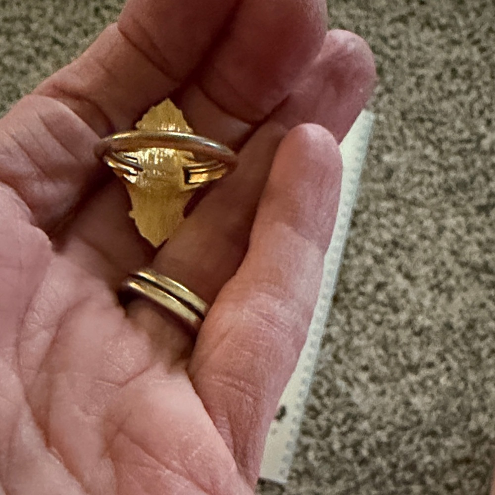 Vintage 1976 Avon Kensington Adjustable Gold Tone Oval Signet Rhinestone Ring 9 - Picture 3 of 4